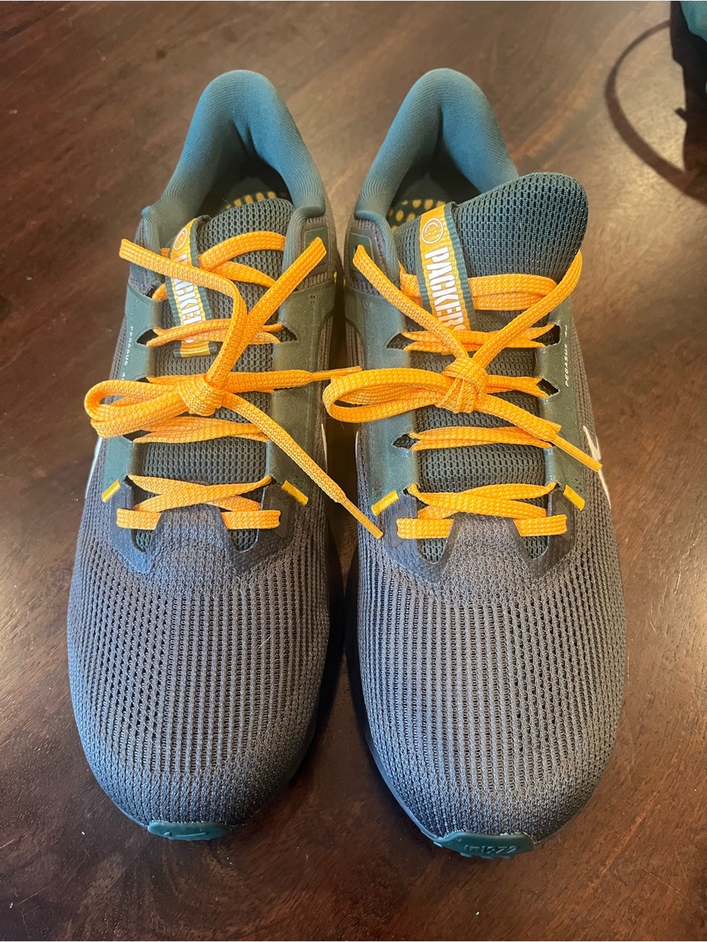NWOT Men’s Nike Packers Tennis Shoes - Picture 2 of 5